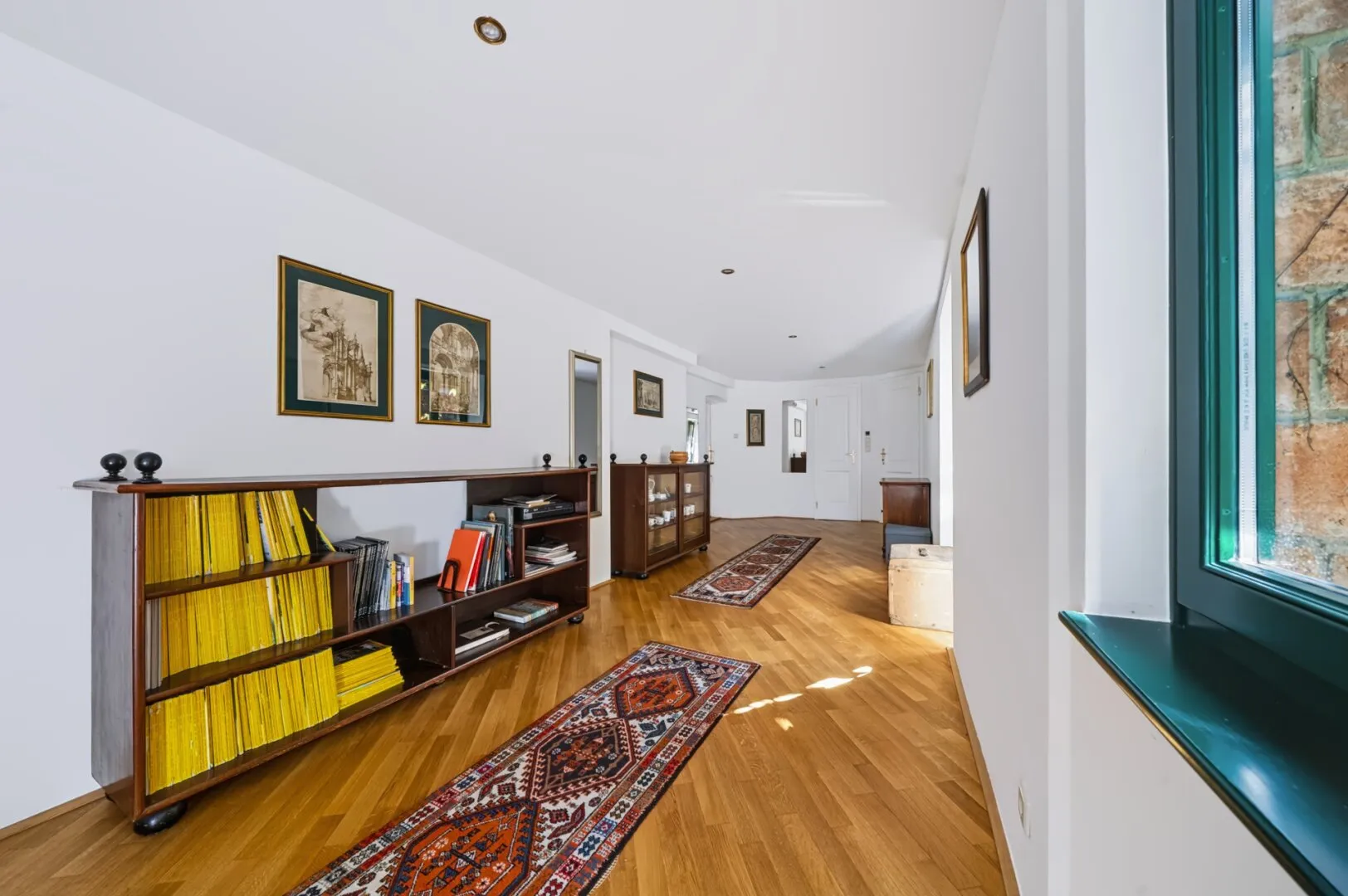 Dachgeschoß mit Galerie und 68 m² Dachterrasse beim Stadtpark, 5 Zimmer
